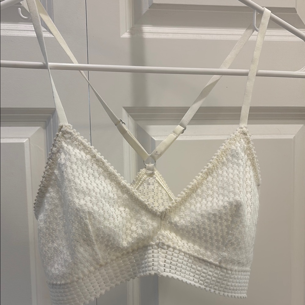 (5/$30 deal)
Elegant White Lace Bralette